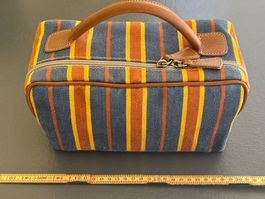 Necessaire / Toilettentasche