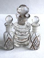 3 kleine antike Parfumflacons um 1900