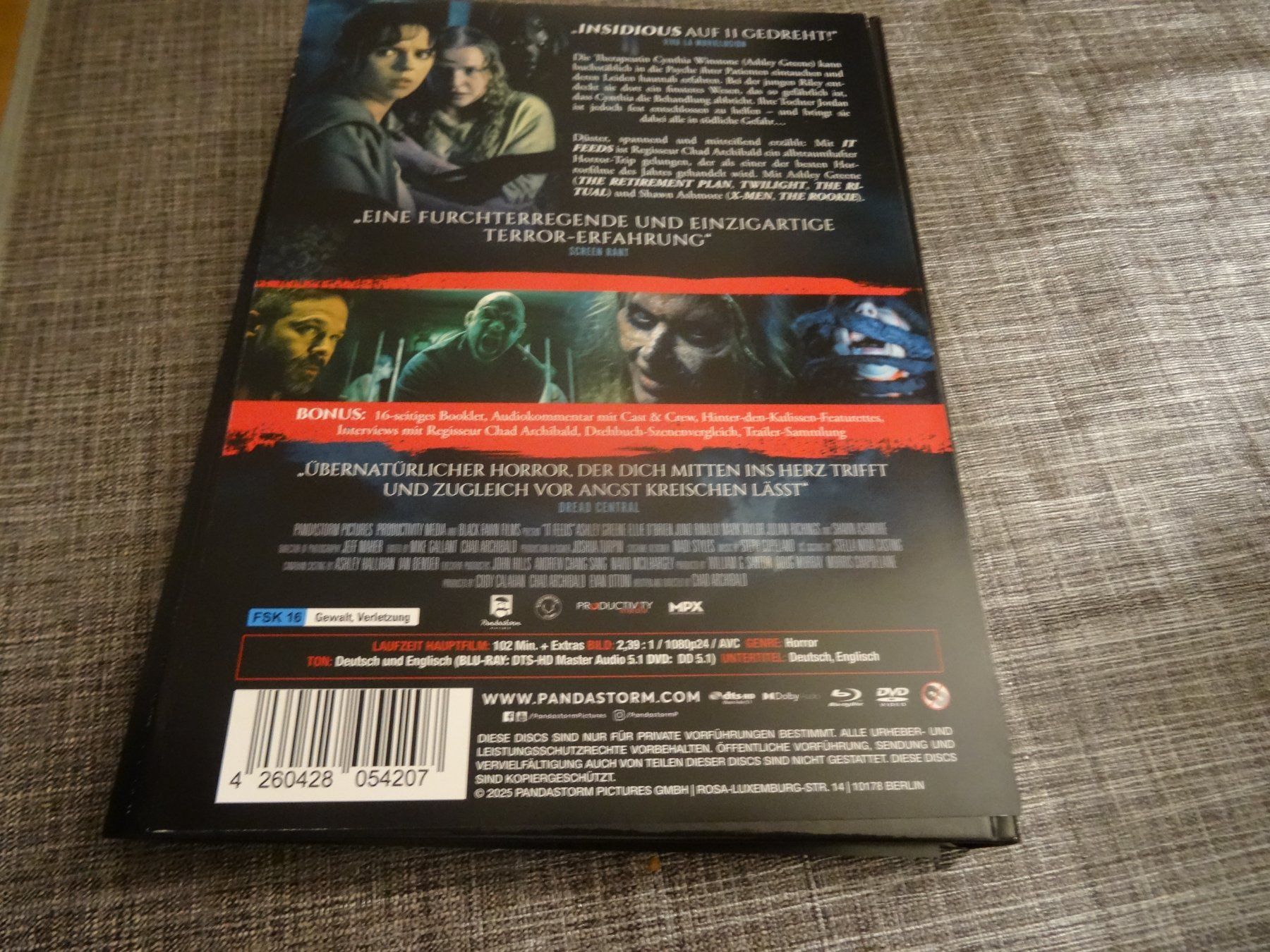 Tutti i DVDs: It Feeds - Mediabook DVD/BLU-RAY – Usato da Olten venduto da Disc-Verkauf 3
