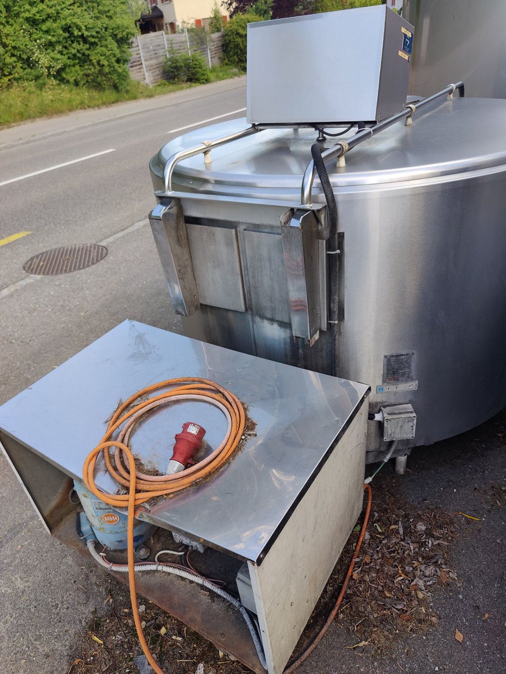 Tecnica di mungitura: Milchtank mit Kühlung  ca 1400l – Usato da Istighofen venduto da Nicolepeter70 1