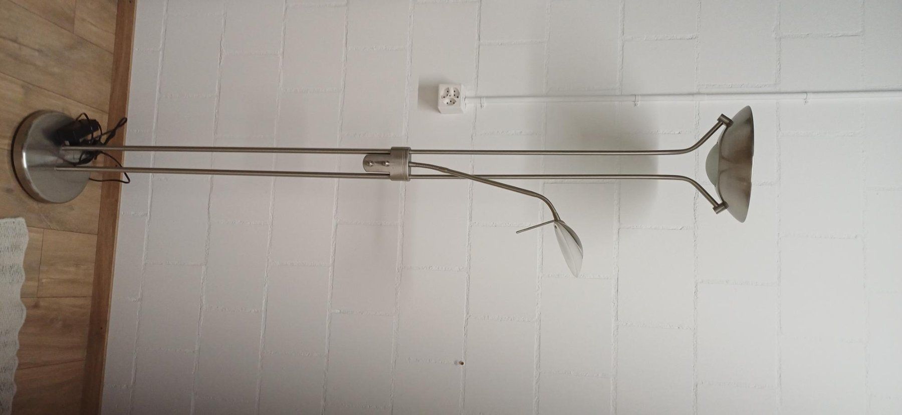 Lampade: Moderne Stehlampe mit zwei Lichquellen – Usato da Remigen venduto da sab_bnq2