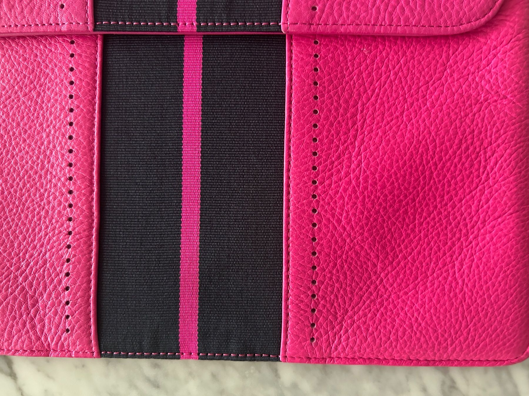 Covers & Borse: Tommy Hilfiger Tablet Case – Usato da Biel/Bienne venduto da zit_v5yc 2