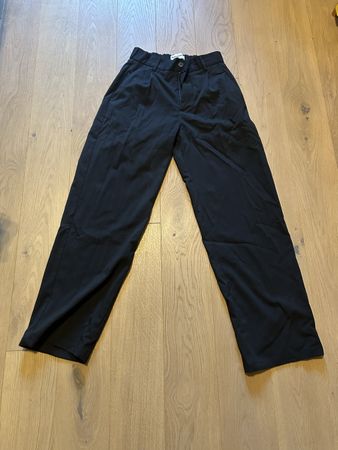 Stoffhose Pull&Bear schwarz Grösse XS 