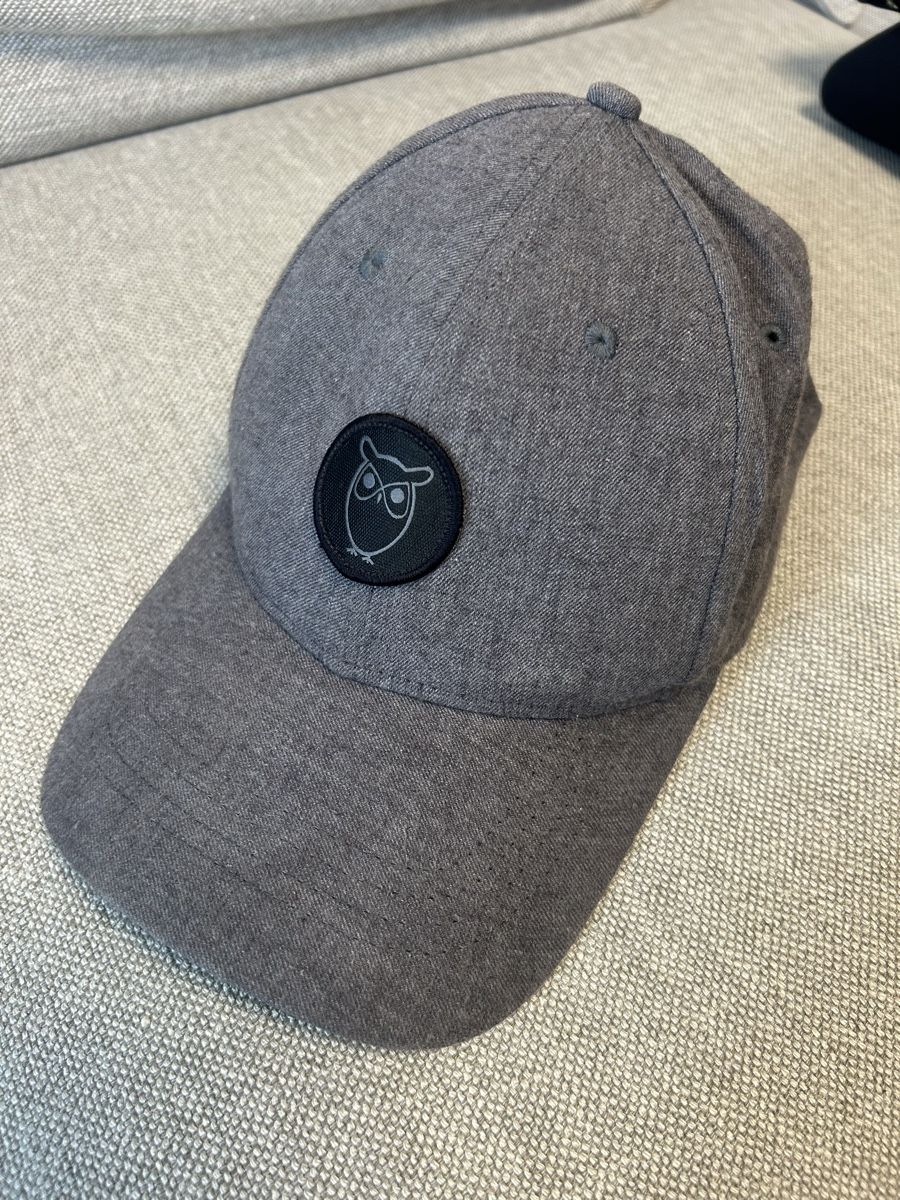 Sonstige Kleidung & Accessoires: Cap Baseballkappe grau mit Eulen Logo – Gebraucht aus Zürich von hatykb 1
