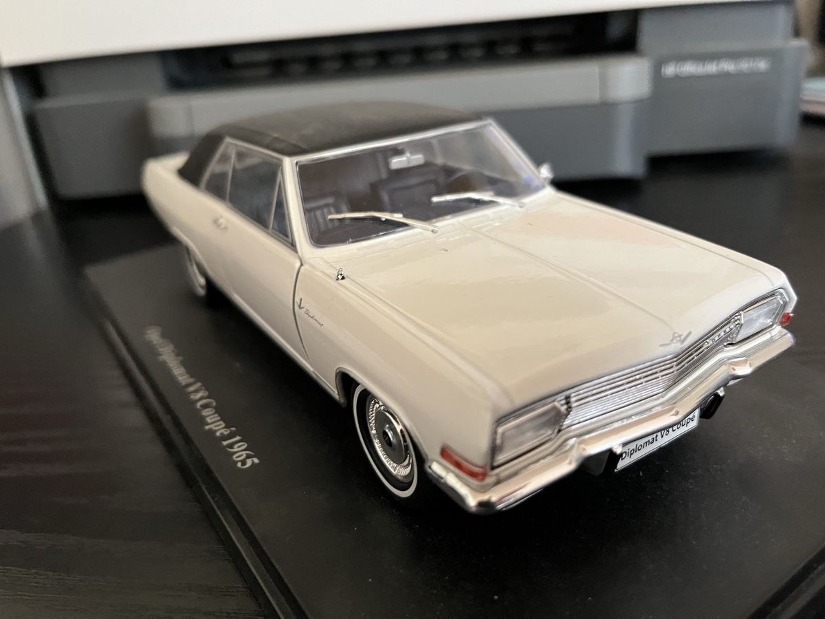 Giocattoli: Opel Diplomat V8.   1:24 – Usato da Rümlang venduto da Papamoll4