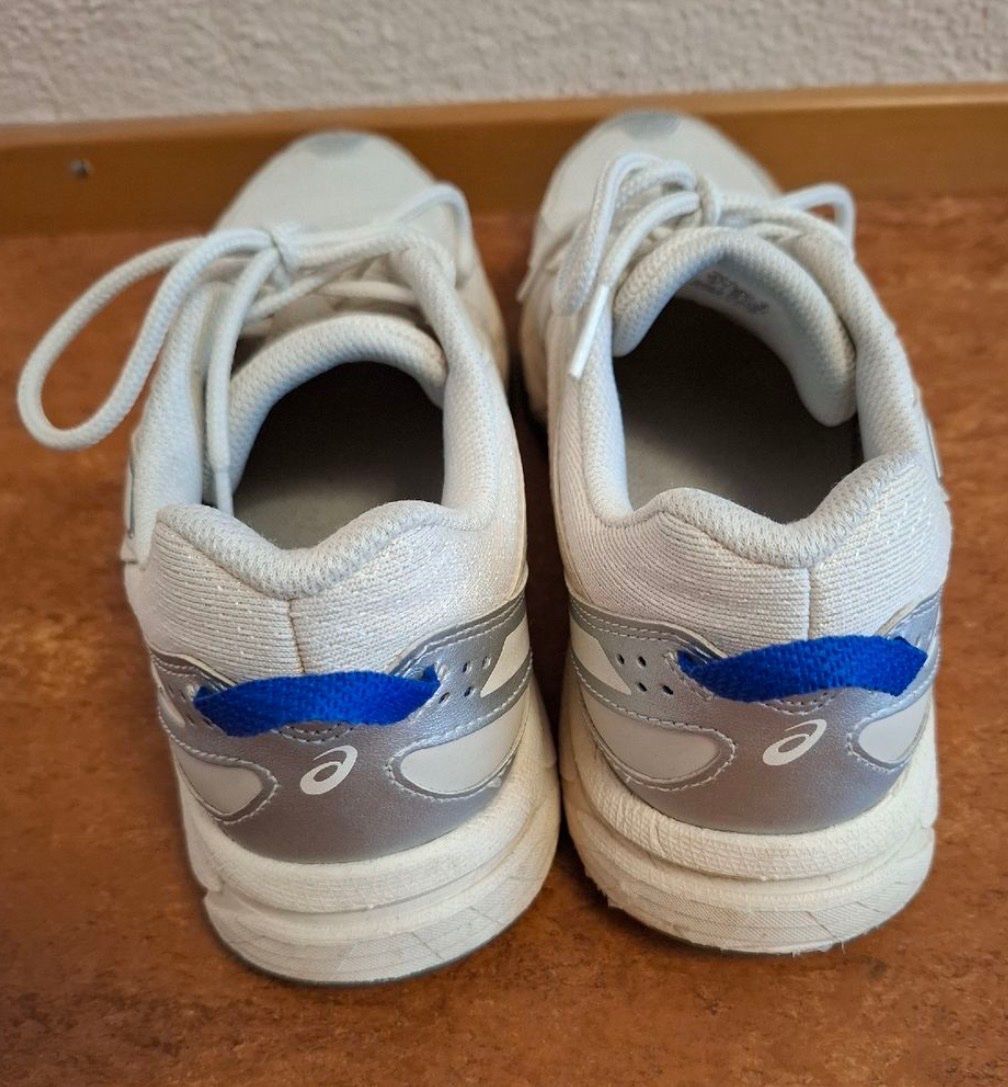 Asics Scarpe da uomo: Asics Turnschuhe Gr. 40.5 – Usato da Luzern venduto da THINGS-11 2
