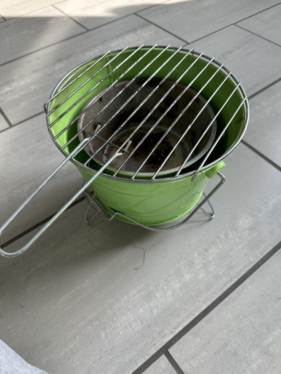 Griglie: Mini Holzkohlegrill – Usato da Niedergösgen venduto da 7591