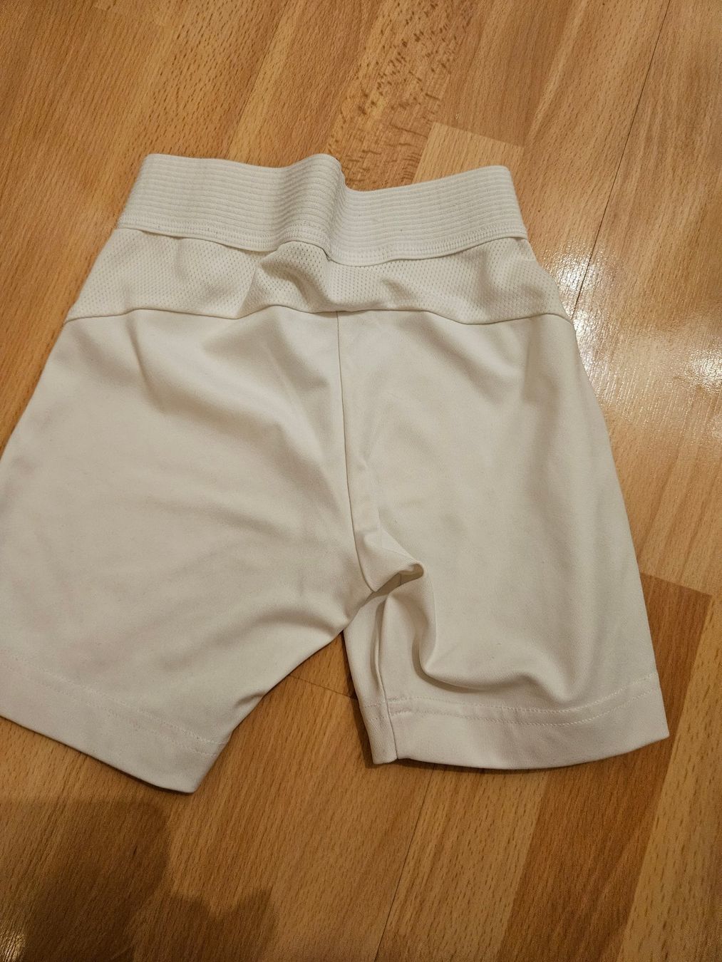 Adidas Pantaloni: Adidas Sporthose 128 – Usato da Hünenberg venduto da lexli06 1