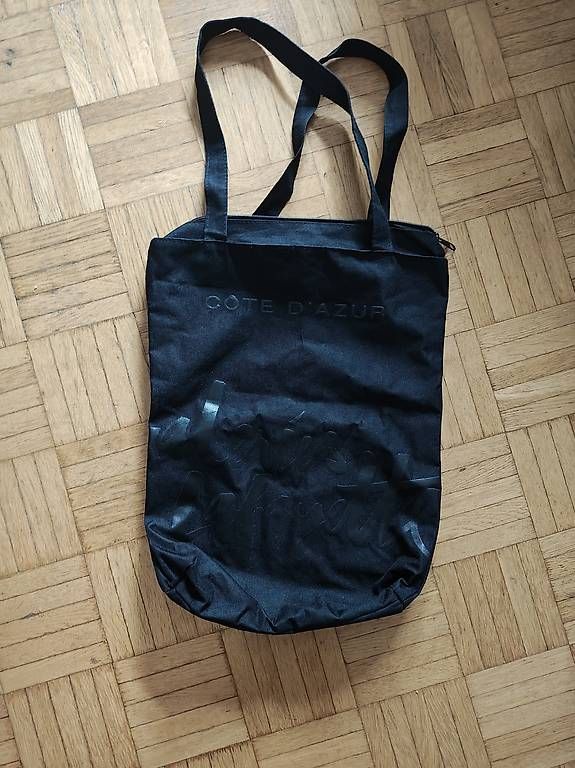 Taschen: Tragetasche Tote Bag Schwarz – Gebraucht aus Zürich von ste_hv76