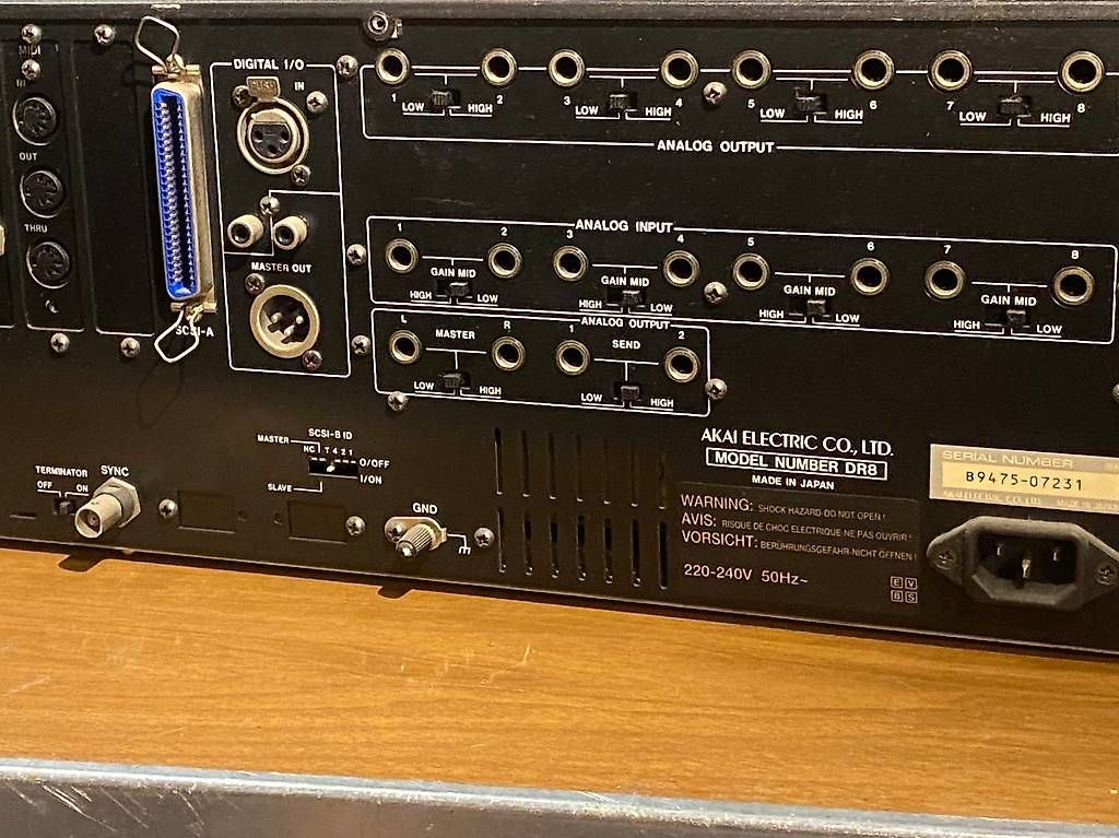 Akai Registratori: Akai DR8 Harddisk-Recorder – Usato da Zürich venduto da funktion02 3