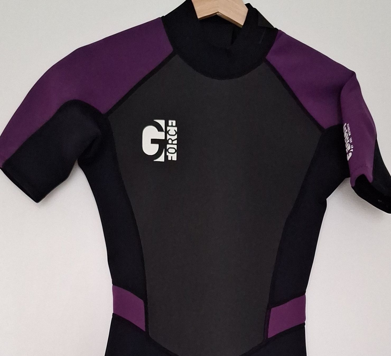 Completi & Tailleur: G-Force Neoprenanzug Shorty Gr. S – Nuovo (secondo la descrizione) da Uster venduto da PercysMom