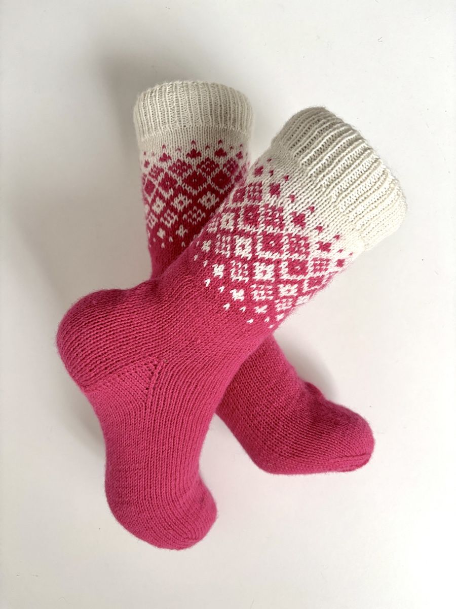 Calze: Handgestrickte Socken mit Einstrickmuster Grösse 38/39 – Nuovo e nell'imballaggio originale da Fislisbach venduto da handglismet 1