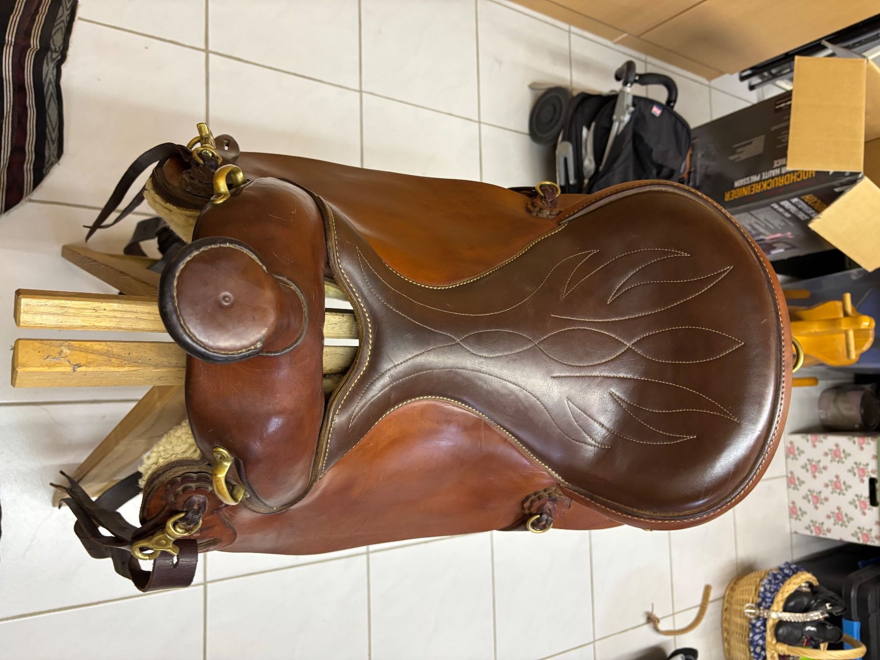 Selle & Accessori: Sharon Saare Westernsattel – Usato da Therwil venduto da Nicole.planella 1