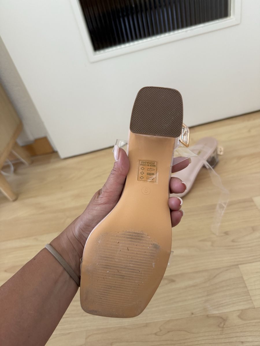Scarpe da donna: Sandaletten transparent beige Grösse 40 gebraucht – Usato da Zumikon venduto da naiischoen 4