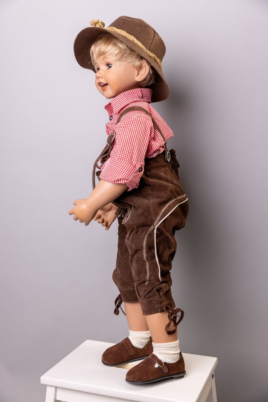 Puppen: 80 cm grosse Puppe / Ashton Drake - Luis der Trachtenbub – Gebraucht aus Emmenbrücke von ste_28wz 5