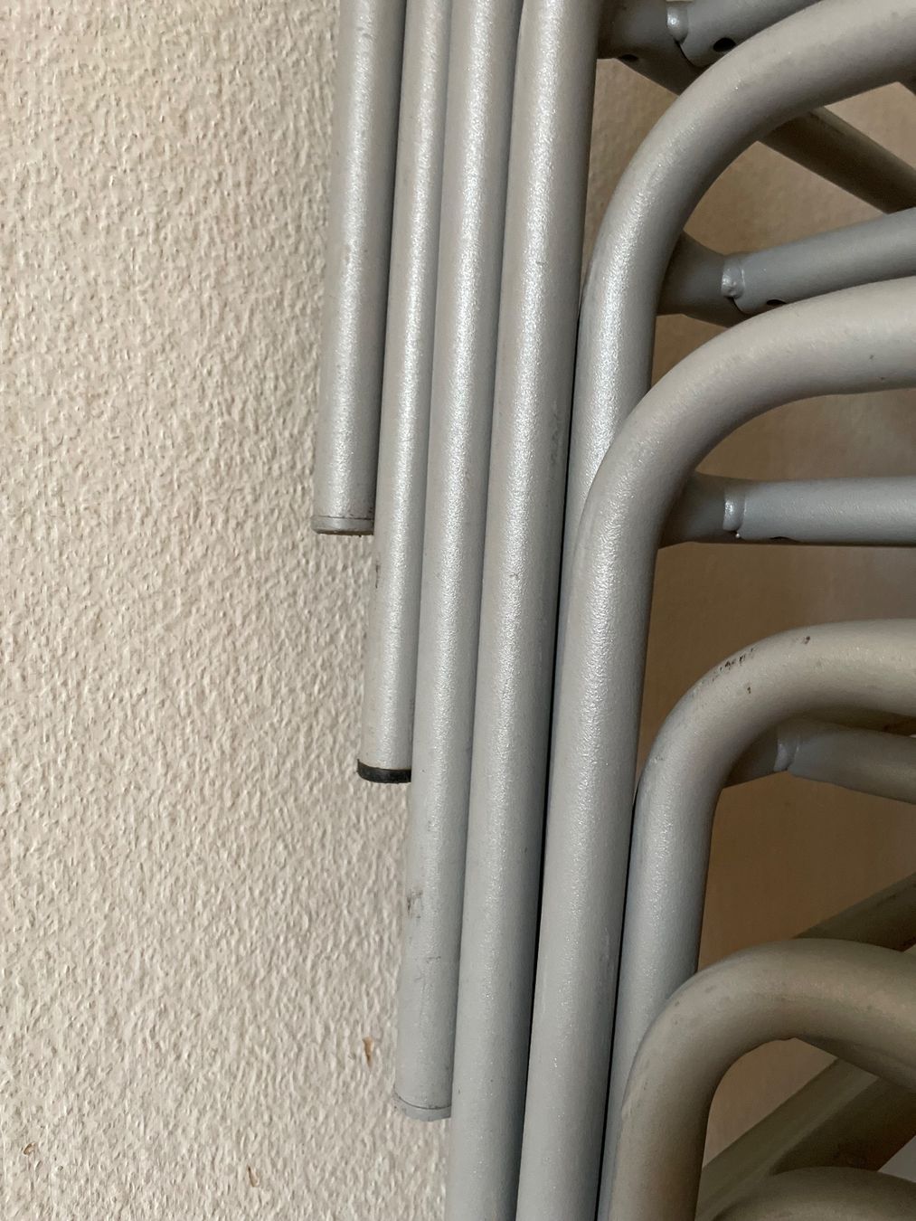 Schaffner Sedie: Stahlrohr Untergestelle zu Schaffner Bermuda – Usato da Solothurn venduto da gamma999 1