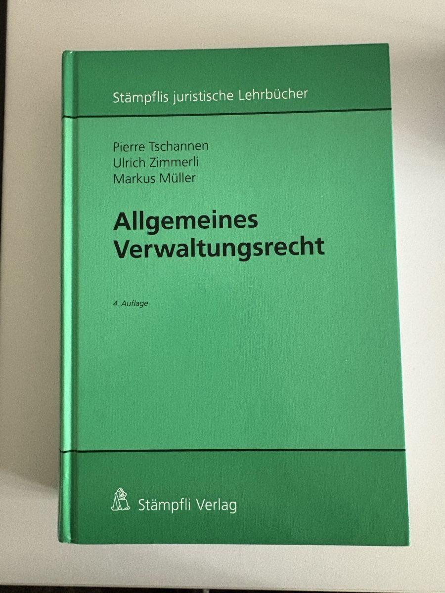 Libri: Allgemeines Verwaltungsrecht – Usato da Bern venduto da anni2213