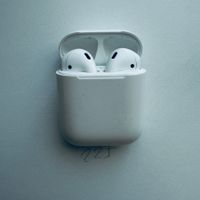 Original Apple AirPods 2 Gen. Wireless Kopfhörer & Case