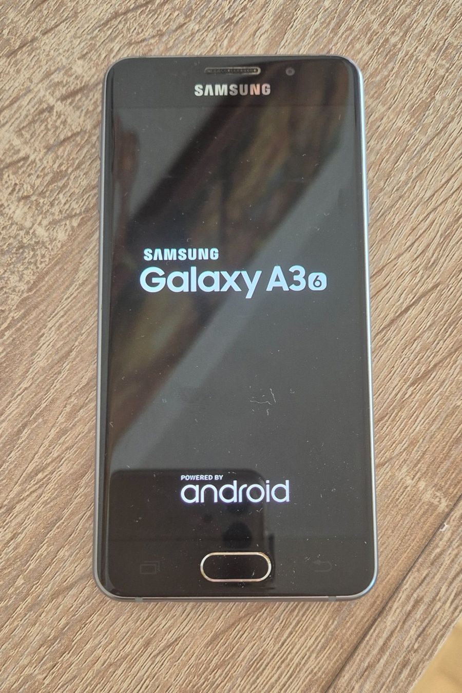 Samsung Telefoni cellulari / Smartphones: Samsung Galxy A3 – Usato da Rubigen venduto da Ditta02