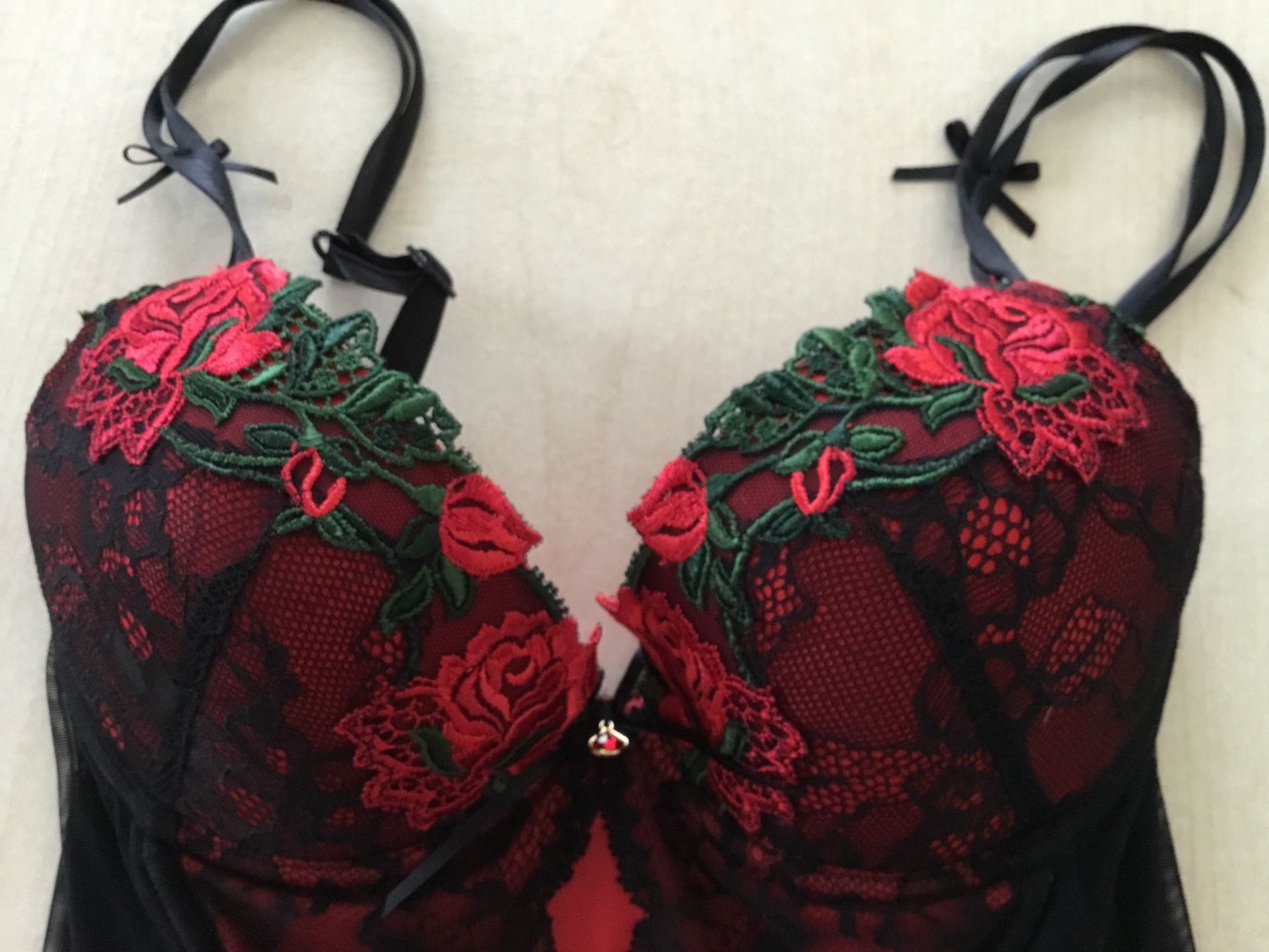 Lise Charmel Altra biancheria intima: LISE CHARMEL / Corsage / String / Strümpfe / 70B / 38 – Usato da St. Gallen venduto da mamavonbubu 3