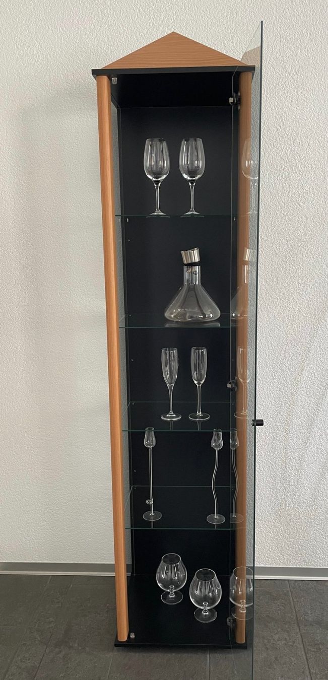 Vitrinen: Glasvitrinie aus Holz und Glas – Gebraucht aus Urtenen-Schönbühl von Suomi7 1
