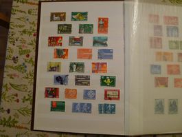 Briefmarkenalbum vorwiegend CH