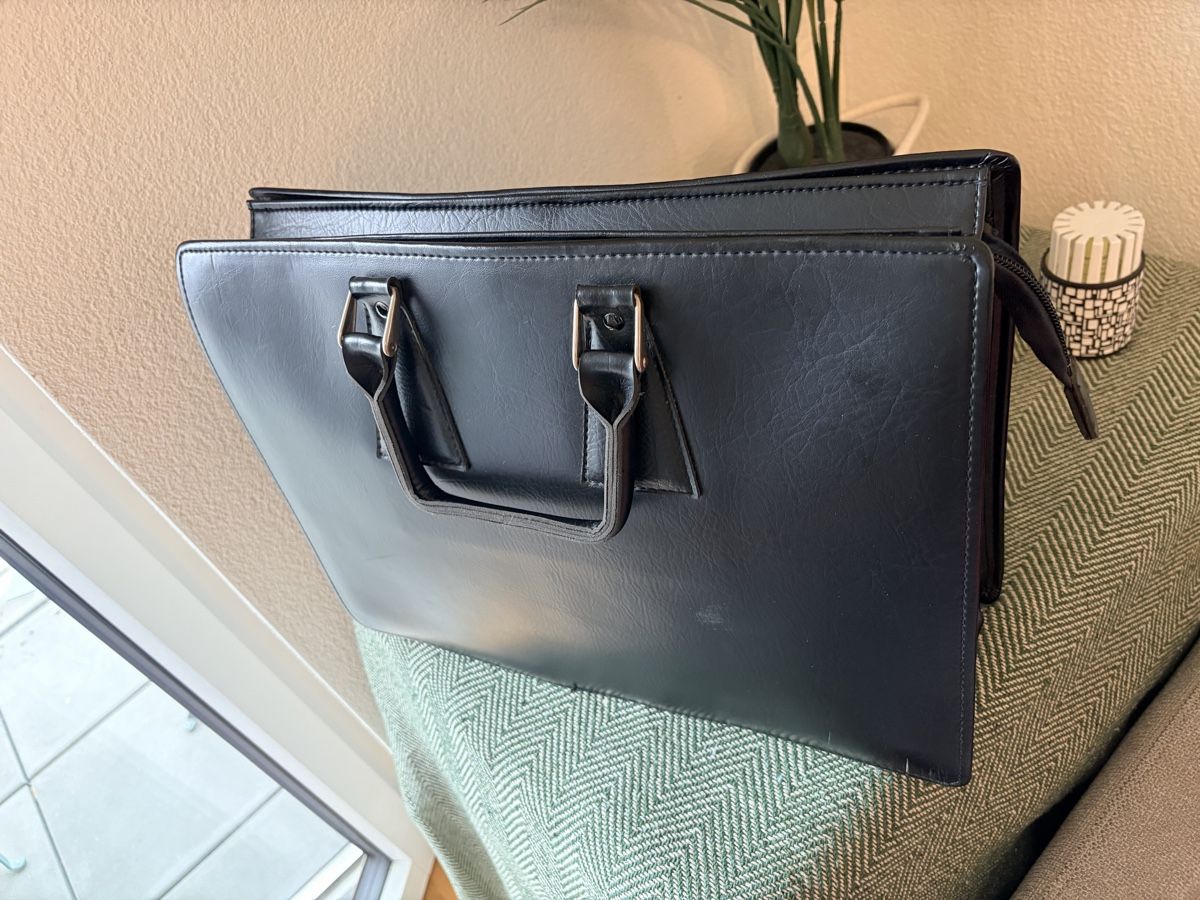 Borse: Elegante schwarze Business-/Laptoptasche – Usato da Kriens venduto da Waqas.naseer 3