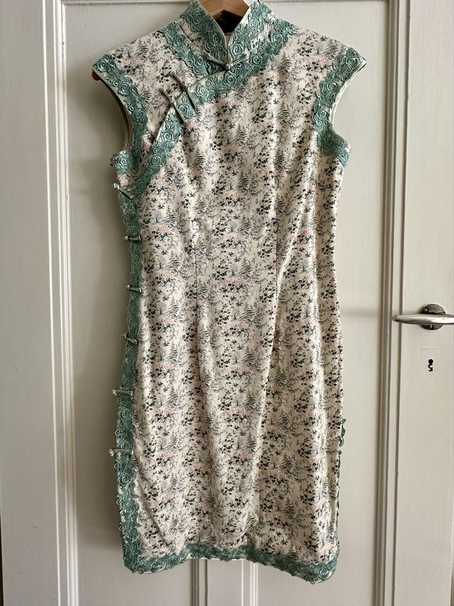 Kleider: Traditional Cheongsam Dress – Neu (gemäss Beschreibung) aus Genève von gra_xlk7