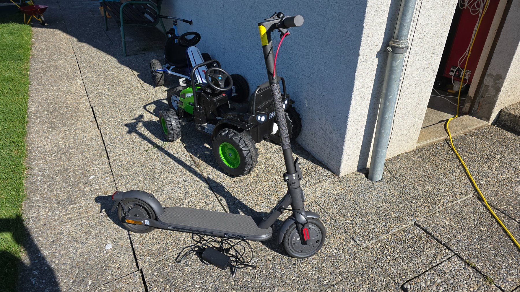Xiaomi Kickboard: Xiaomi Electric Scooter 4 Lite – Usato da Brienz BE venduto da jdwuergskin