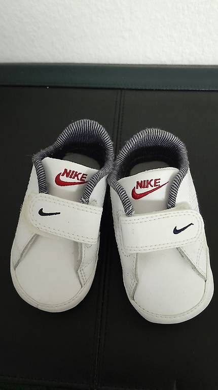 Nike Schuhe für Jungen: Neue Nike Bbabyschuhe, Gr. 17 – Neu und originalverpackt aus Schwerzenbach von Aura888
