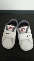 Neue Nike Bbabyschuhe, Gr. 17