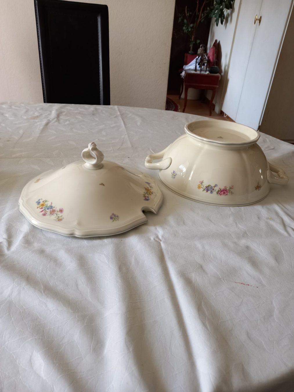 Rosenthal Ciotole: Handgemalt Rosenthal CHIPPENDALE  Henkel Suppeschussle. – Usato da Bern venduto da Imamrashed 8