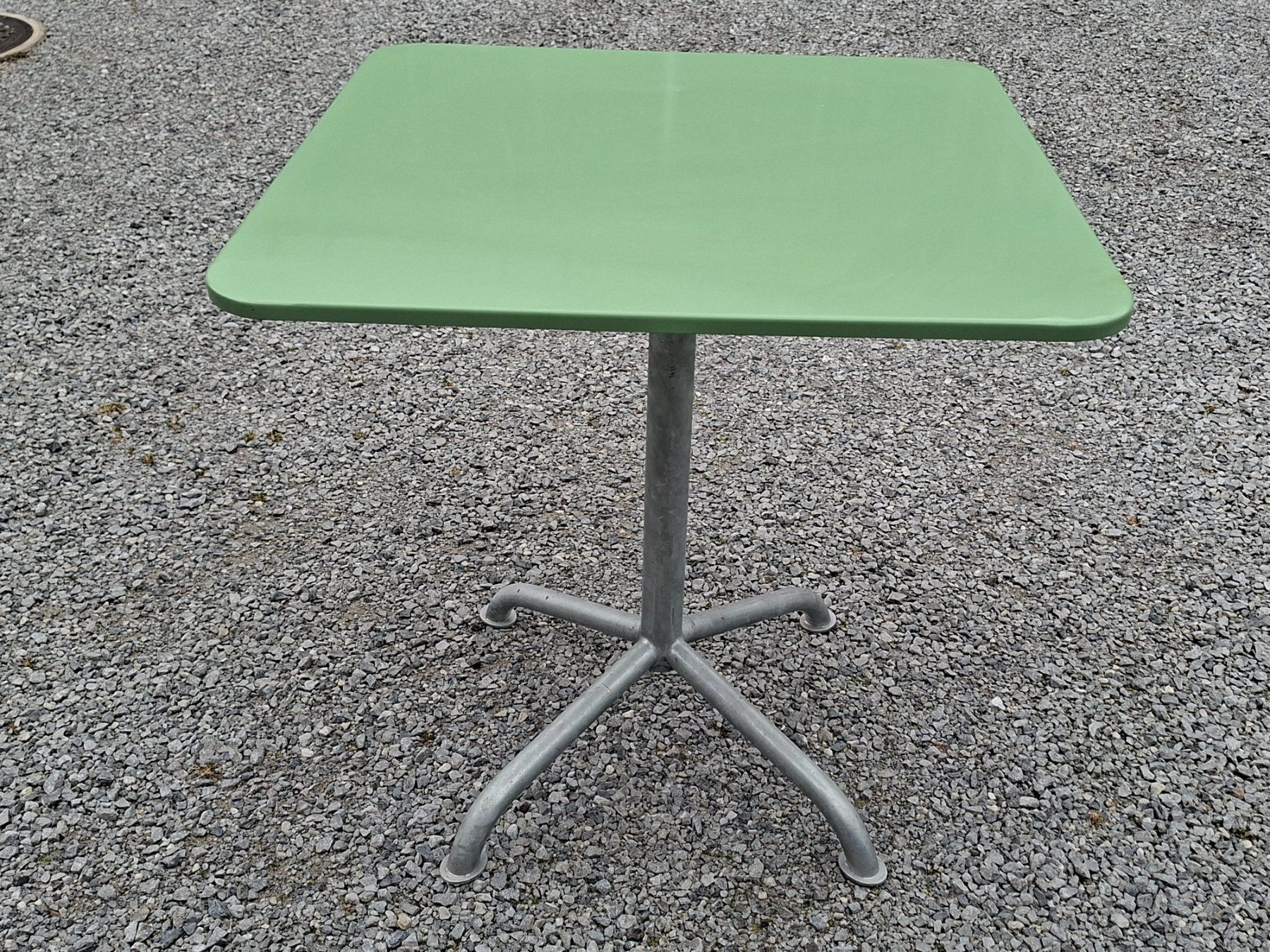 Tavoli: Kllaptisch Gartentisch 70 x 70cm – Usato da Buch am Irchel venduto da alinea11 1