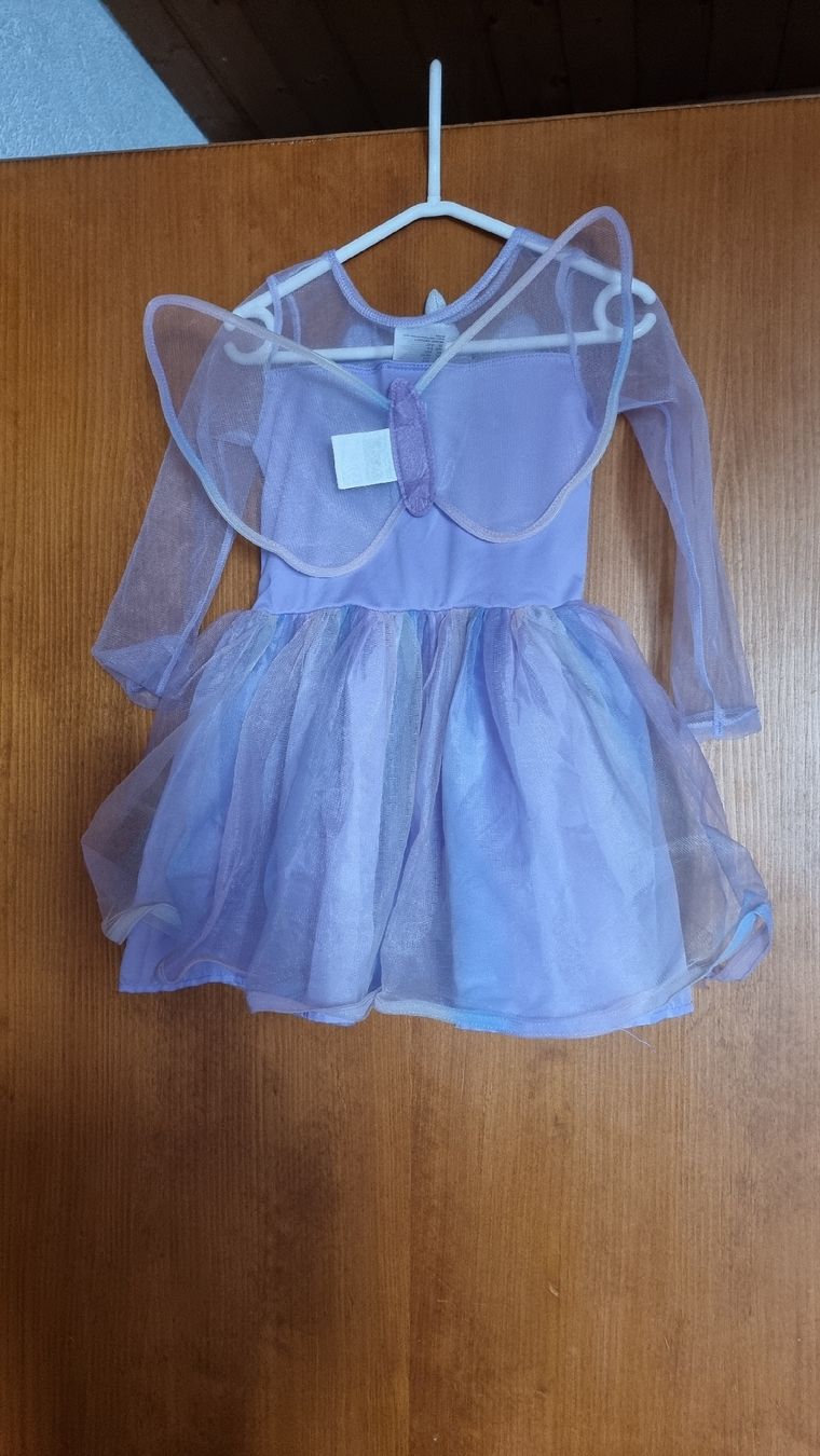 H&M Robes et jupes: Robe Licorne 110/ 116 – D'occasion à Les Breuleux par Mily1991 2