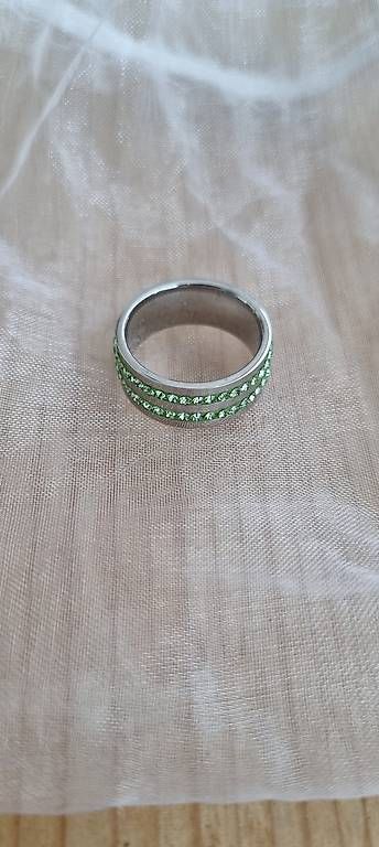 Swarovski Anelli: Edelstahlringe mit swarovski steinen grösse 52 – Nuovo (secondo la descrizione) da St. Gallen venduto da dan_w62f