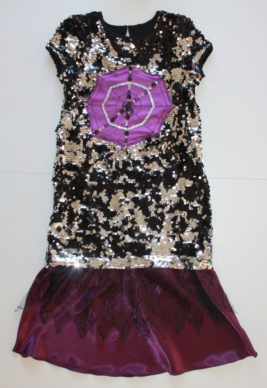 Costumi: Costume sorcière / Hexe t. 4 - 6 ans – Usato da Peseux venduto da CoolShoping 2