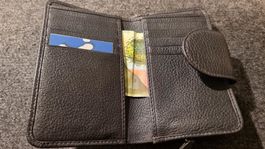 Portemonnaie aus Leder in schwarz