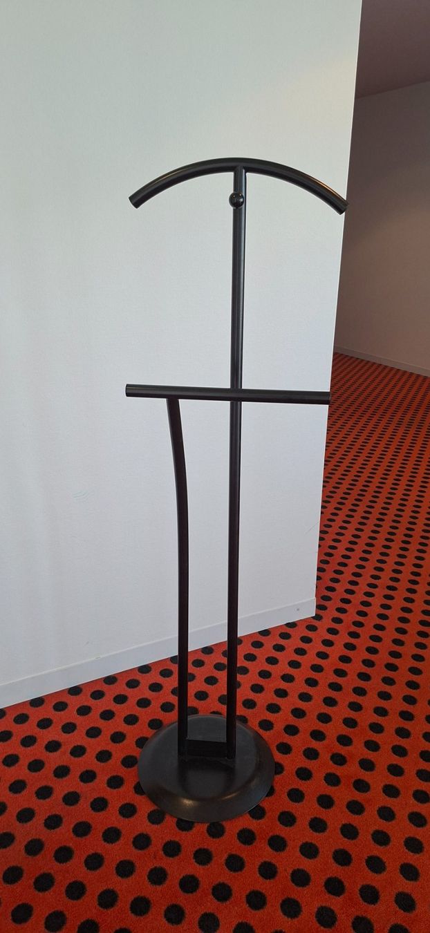 Altro in Decorazioni & Accessori: Kleiderständer aus Hotelinventar – Usato da Birsfelden venduto da Tobi0130