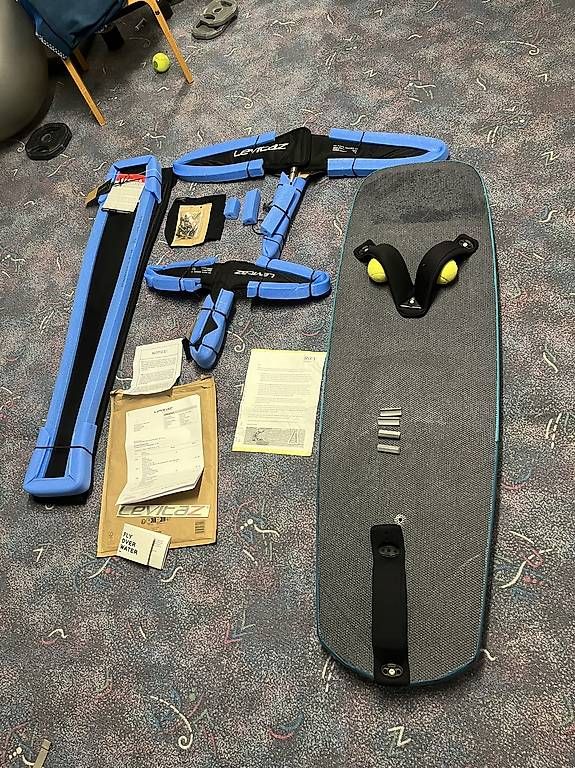 Kite: Levitaz Race R6 + Riftboard Kite – Gebraucht aus Brugg AG von Freeheeler02