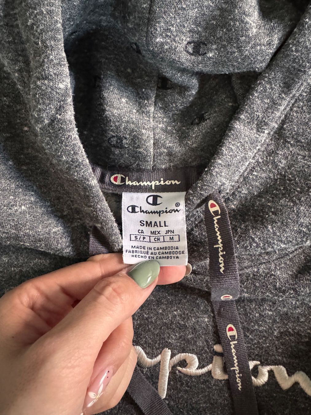 Champion Pullover & Sweatshirts: Warmer Pullover Hoodie Champion Grau melliert Gr. S – Gebraucht aus Rothrist von Fondgruebe 5