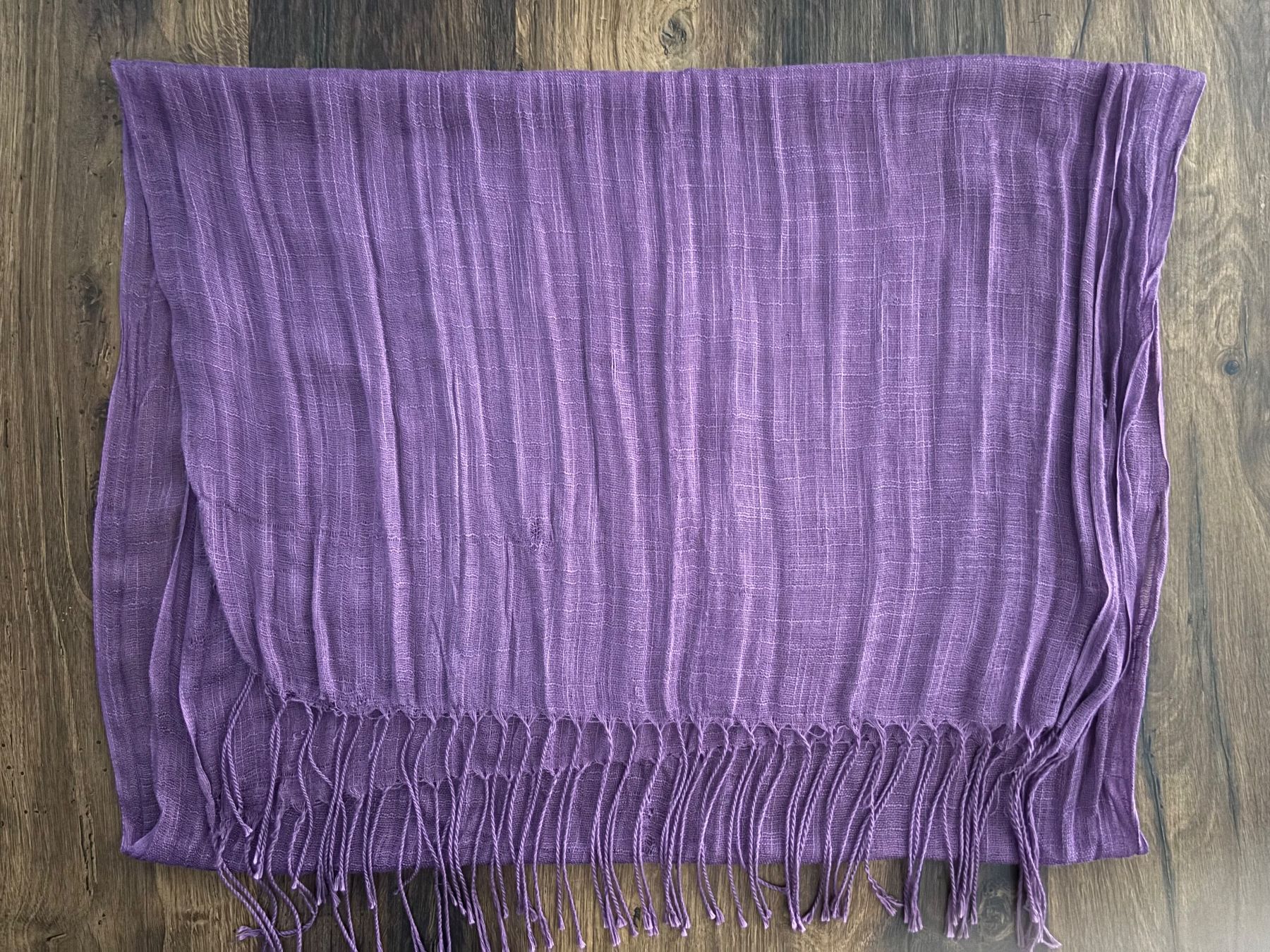 Foulards, Tücher & Schals: Dünner Schal violett mit Fransen - Neu – Neu (gemäss Beschreibung) aus Kleinandelfingen von 2Baba3 2