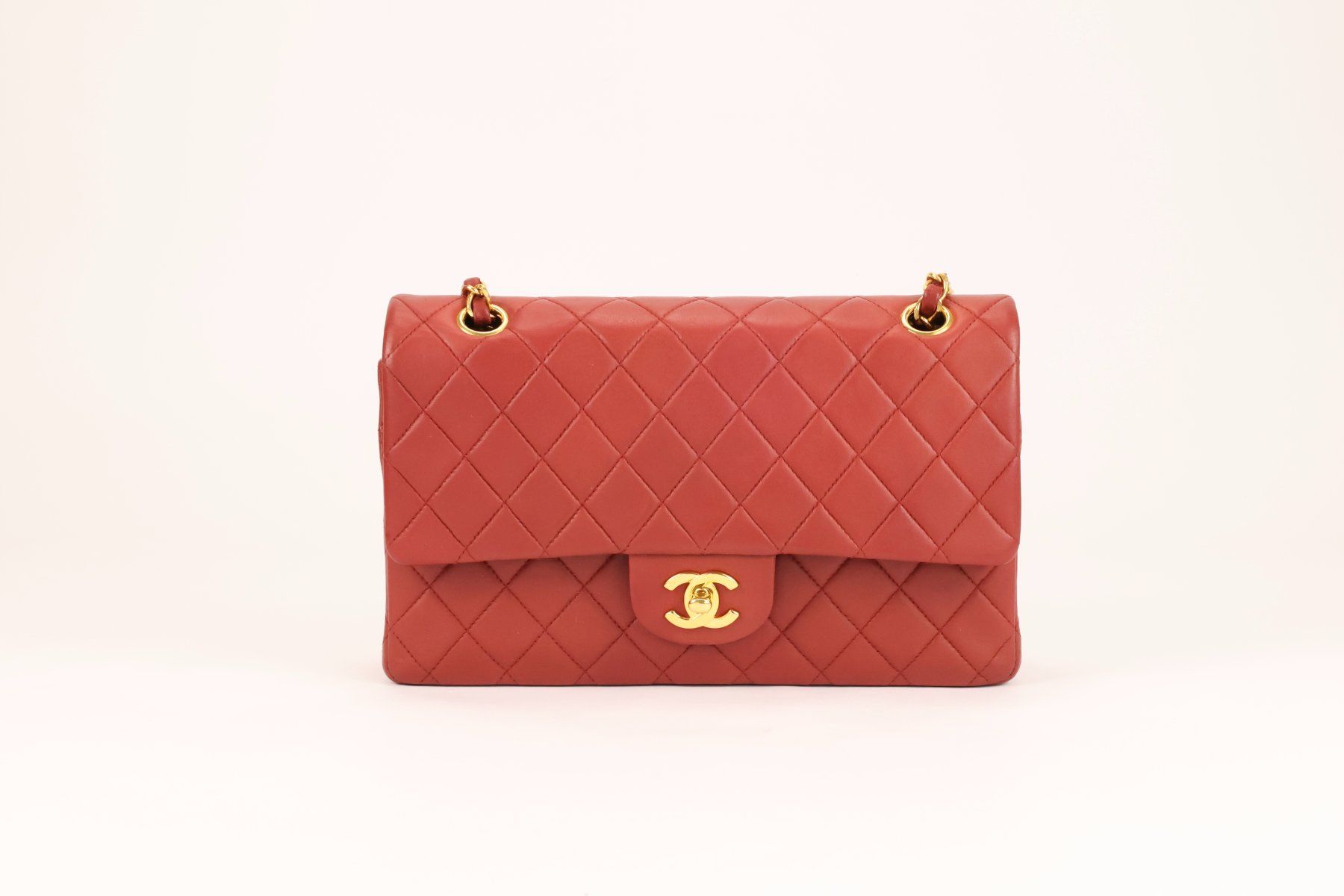 Chanel Borse da donna: Rot Chanel Classic Double Flap Handtasche aus Lammleder – Usato da Varen venduto da des_9lqh