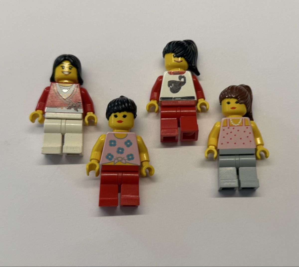 Lego Statuette: Lego Figuren, 4 Stück, Mädchen. – Usato da Rheinfelden venduto da zim_2hqc 1