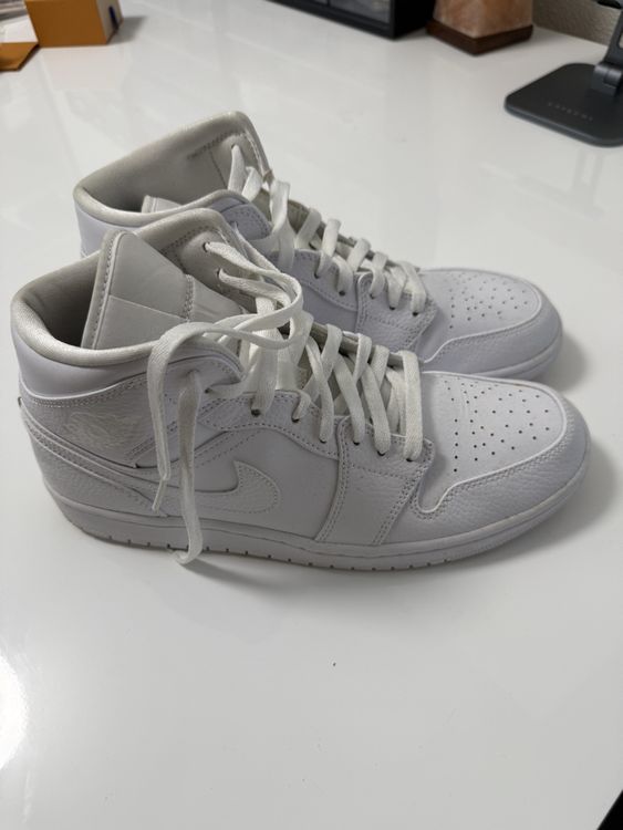 Nike Chaussures hommes: Nike Air Jordan 1 Mid Weiss Gr. 44.5 Sneaker – D'occasion à Emmenbrücke par Lalaloni