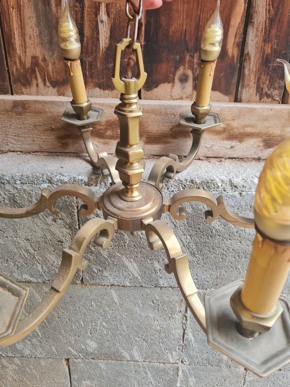 Lampadari & plafoniere: MESSING KRONLEUCHTER DECKENLAMPE – Usato da Steg im Tösstal venduto da goldlionfree 1