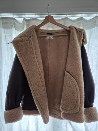 Schöne Frauenjacke