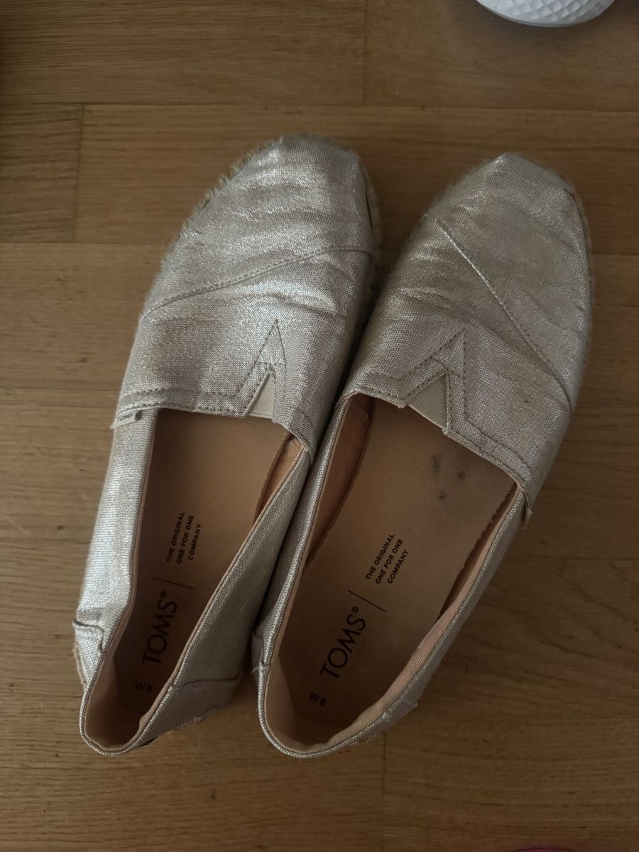 Toms Scarpe da donna: Toms pink shoes 38 – Usato da Zürich venduto da Lovelyperfumes