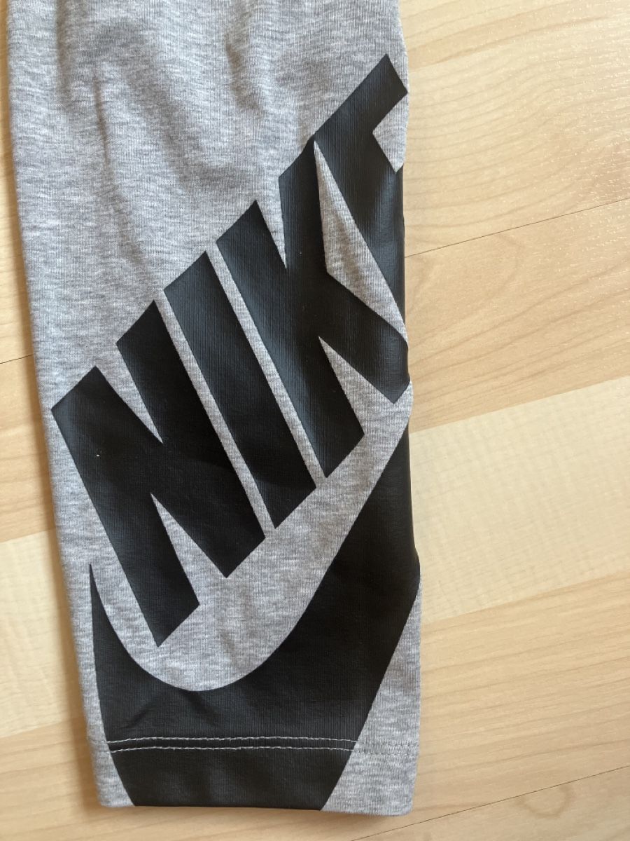 Nike Leggings: Nike Leggins Grau Grösse S – Usato da St. Gallen venduto da hnnh.koch 2