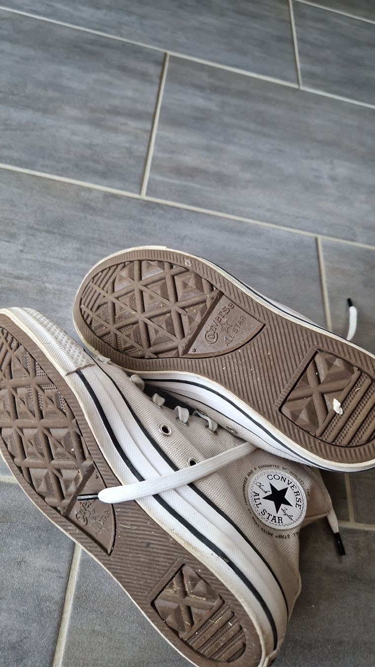 Converse Damenschuhe: converse gris clair Taille 38,5 peu portée – Neu (gemäss Beschreibung) aus Tavannes von Ramseier1 4