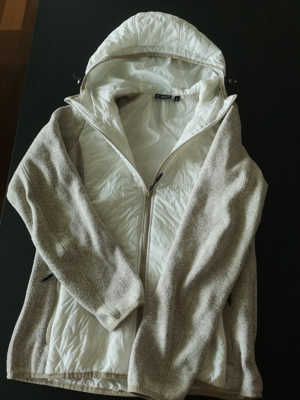 CMP Giacche: CMP Jacke Freizeitjacke Strickjacke Gr. M in Beige / Weiss – Usato da Suhr venduto da Funkenflug